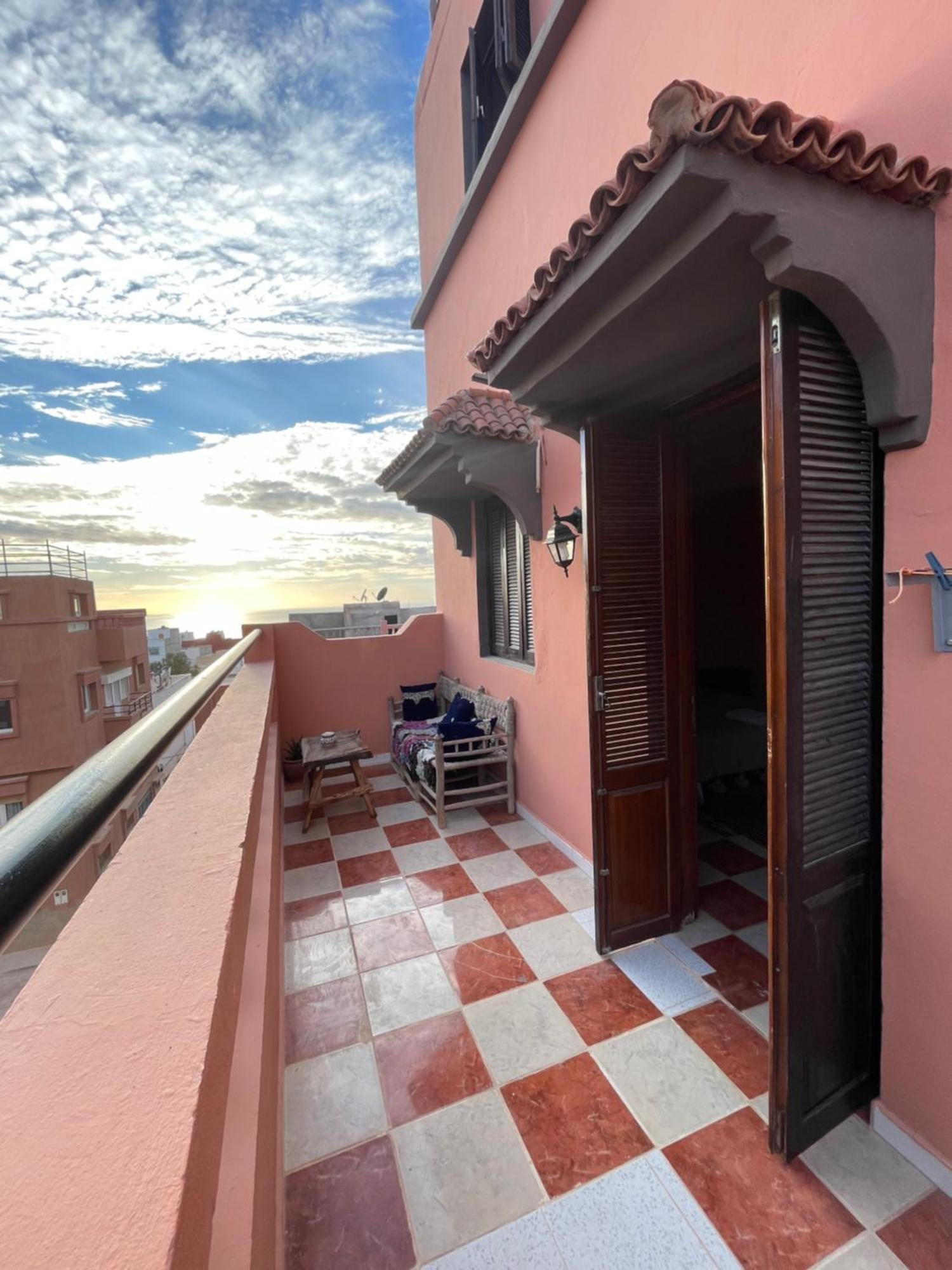 بيت شباب Berber Waves Surf House Tamraght المظهر الخارجي الصورة
